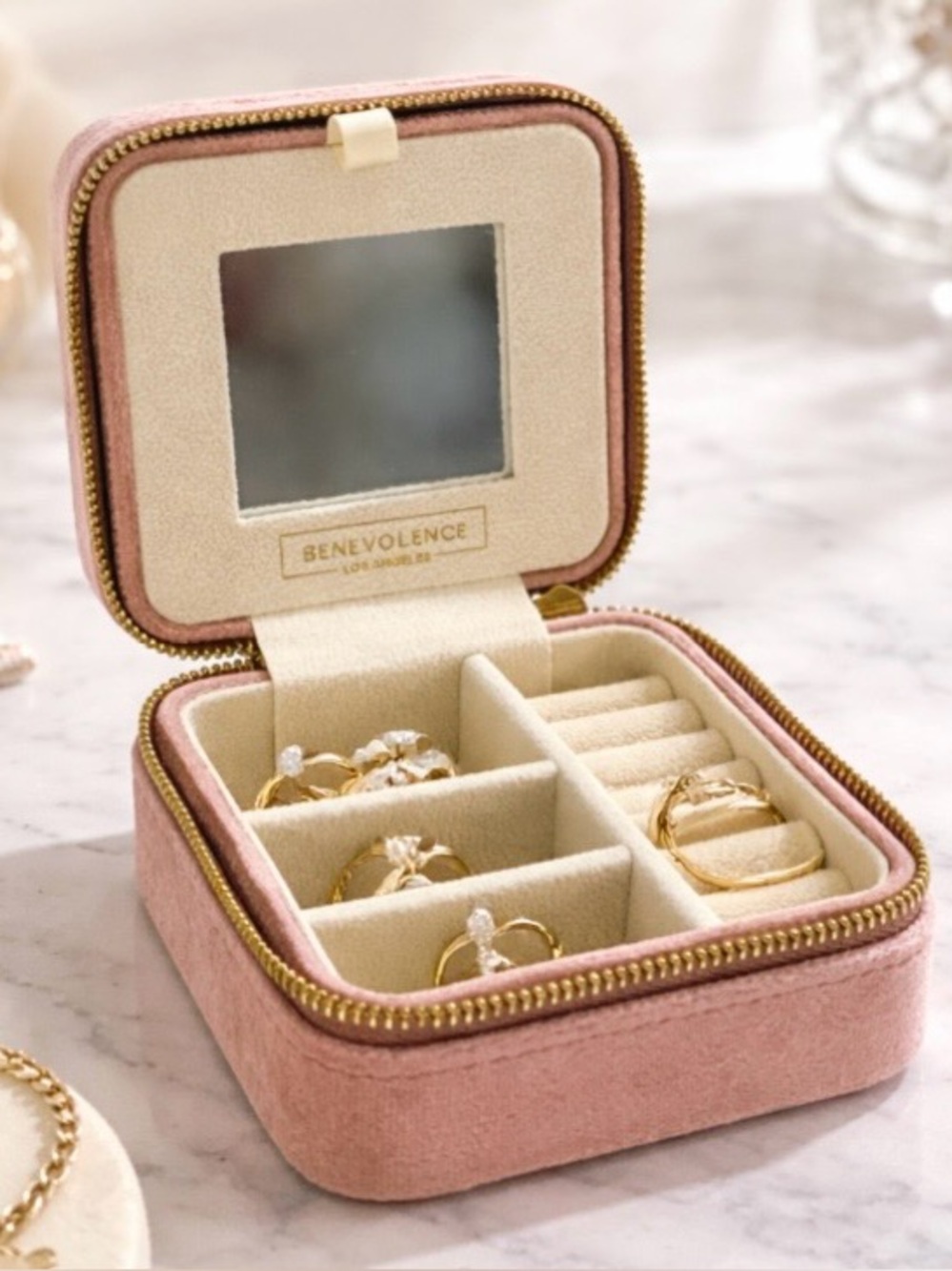 Benevolence LA Pink Velvet Travel Jewelry Case Organizer Box Mirror Zip Case